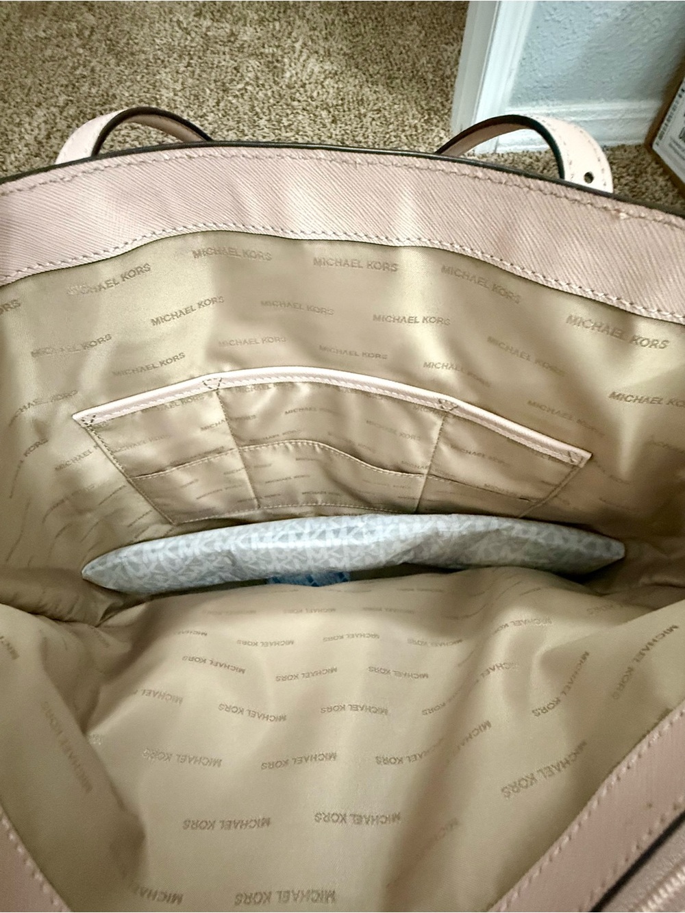 Michael Kors Jet Set Travel Tote - Picture 8 of 12